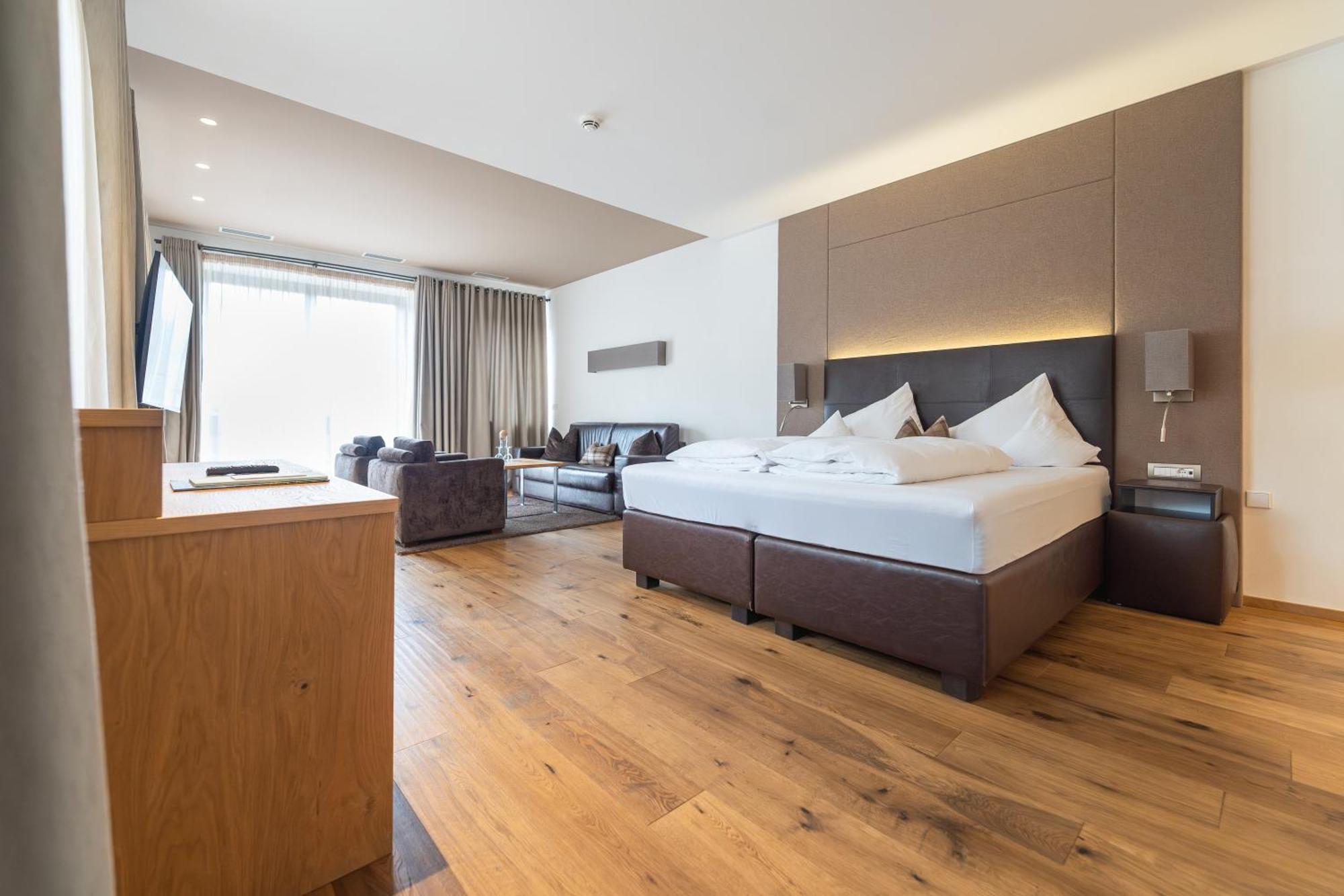 Hotel Schlosswirt Scena Kültér fotó