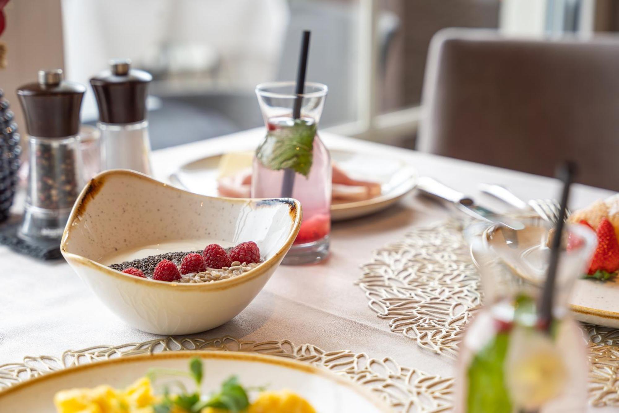 Hotel Schlosswirt Scena Kültér fotó