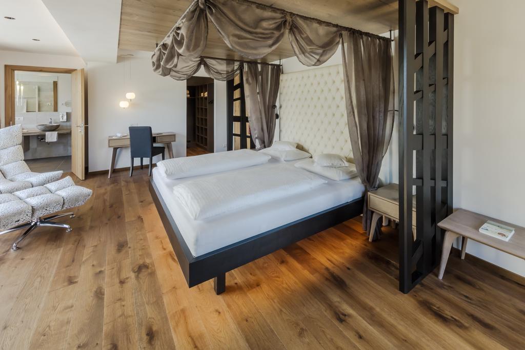Hotel Schlosswirt Scena Kültér fotó