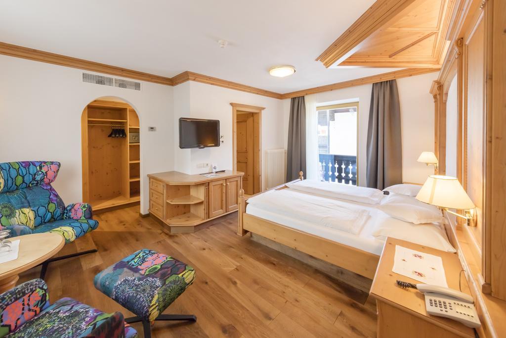 Hotel Schlosswirt Scena Kültér fotó